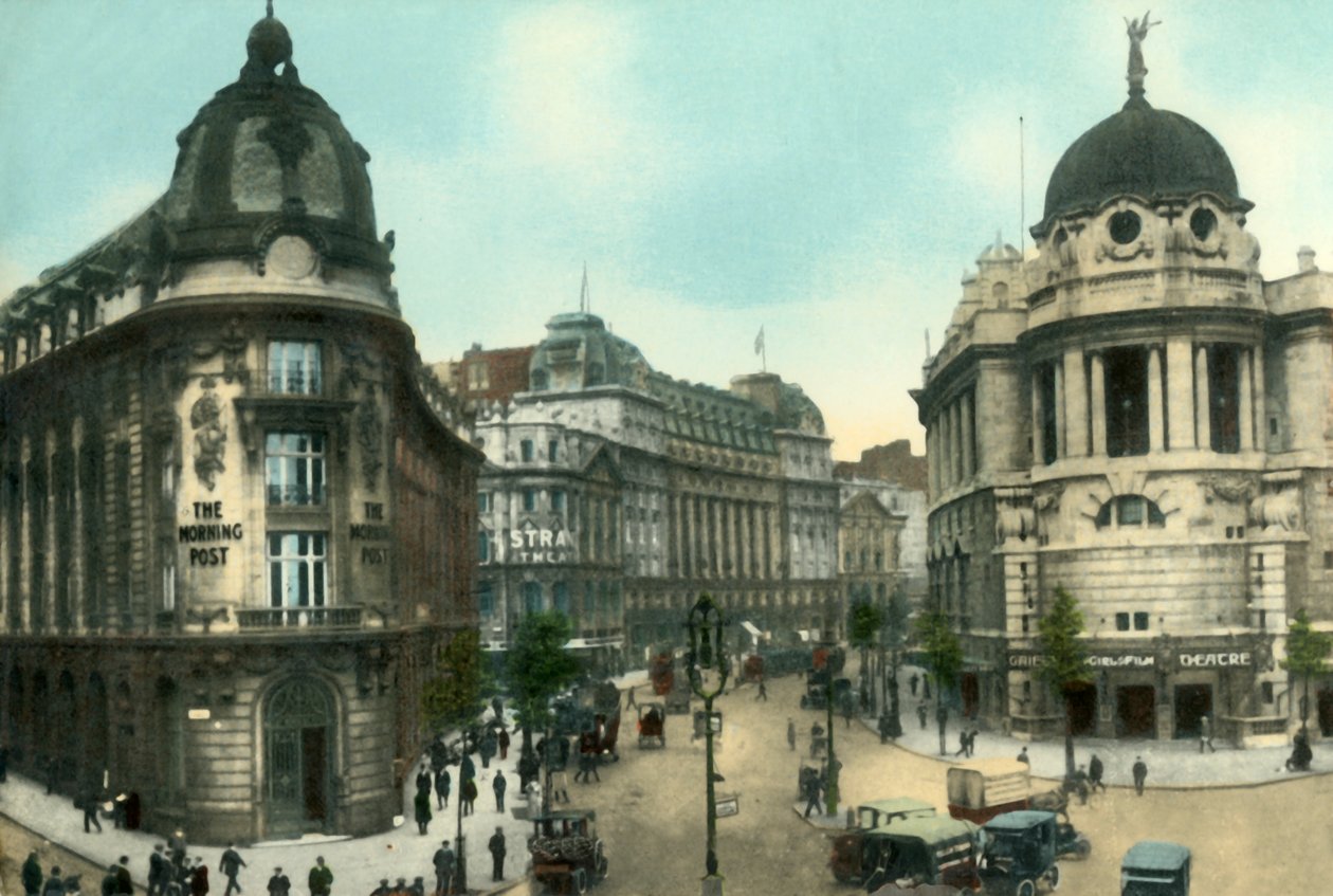 伦敦Aldwych，约建于1910年。 作者 不明