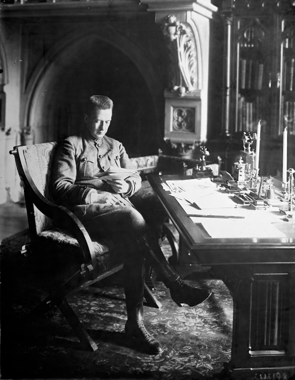 俄罗斯临时政府总理亚历山大·克伦斯基（Alexander Kerensky），1917年。 作者 不明