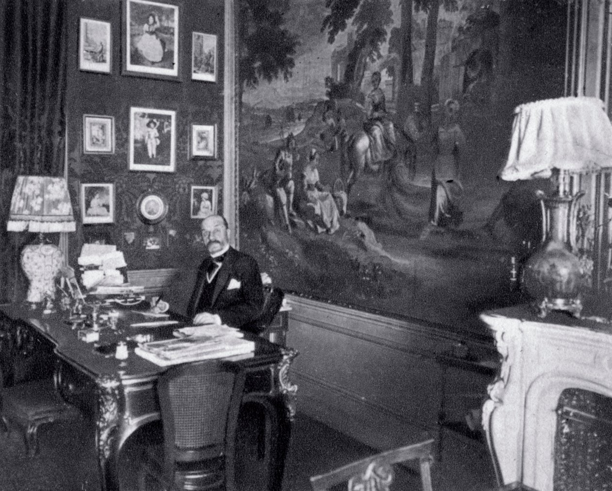 亚历山大·杜瓦尔（Alexandre Duval），法国餐馆老板兼社会人物，1900年 作者 不明