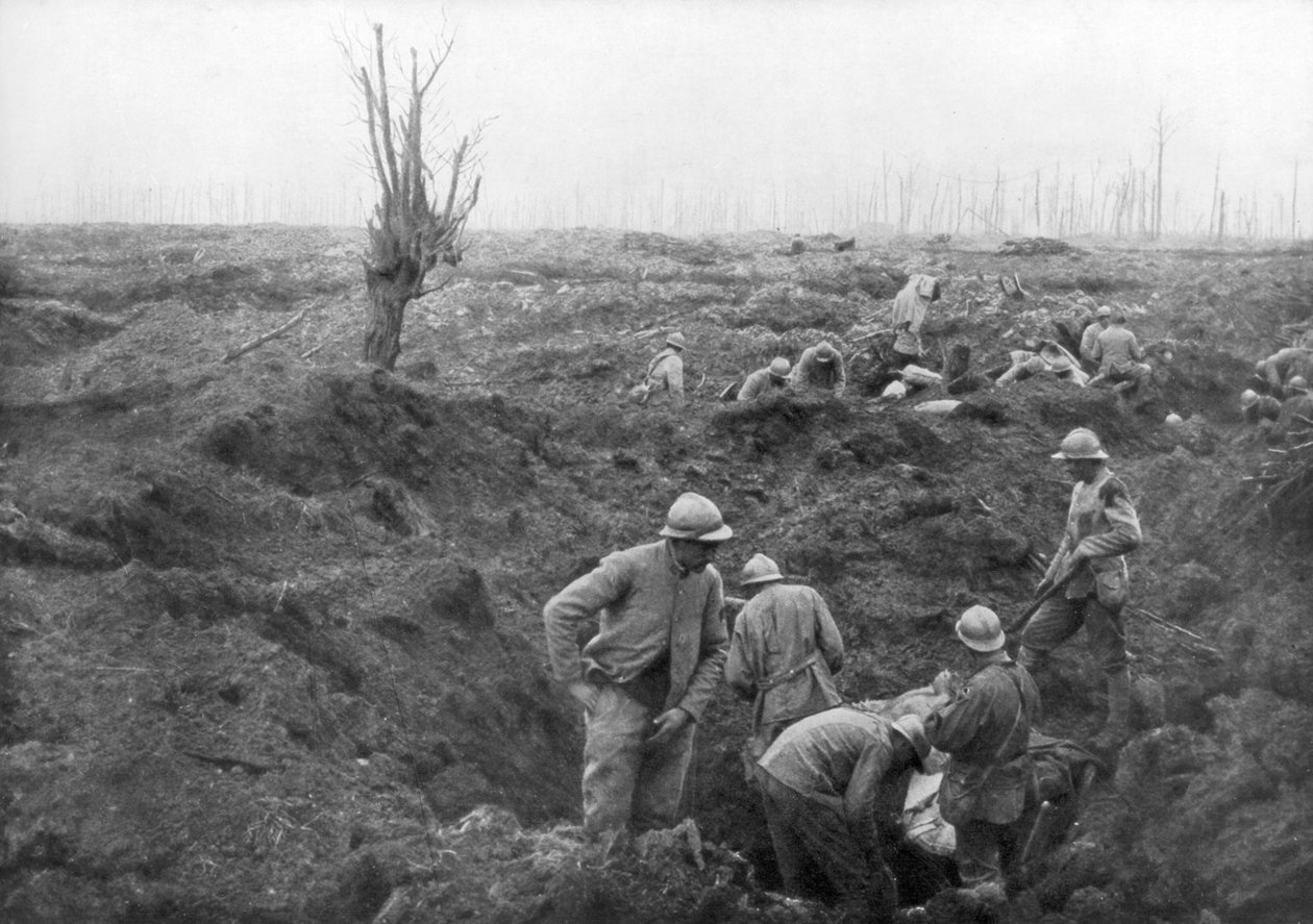 1917年7月31日，盟军在比利时的伊塞尔运河 作者 不明