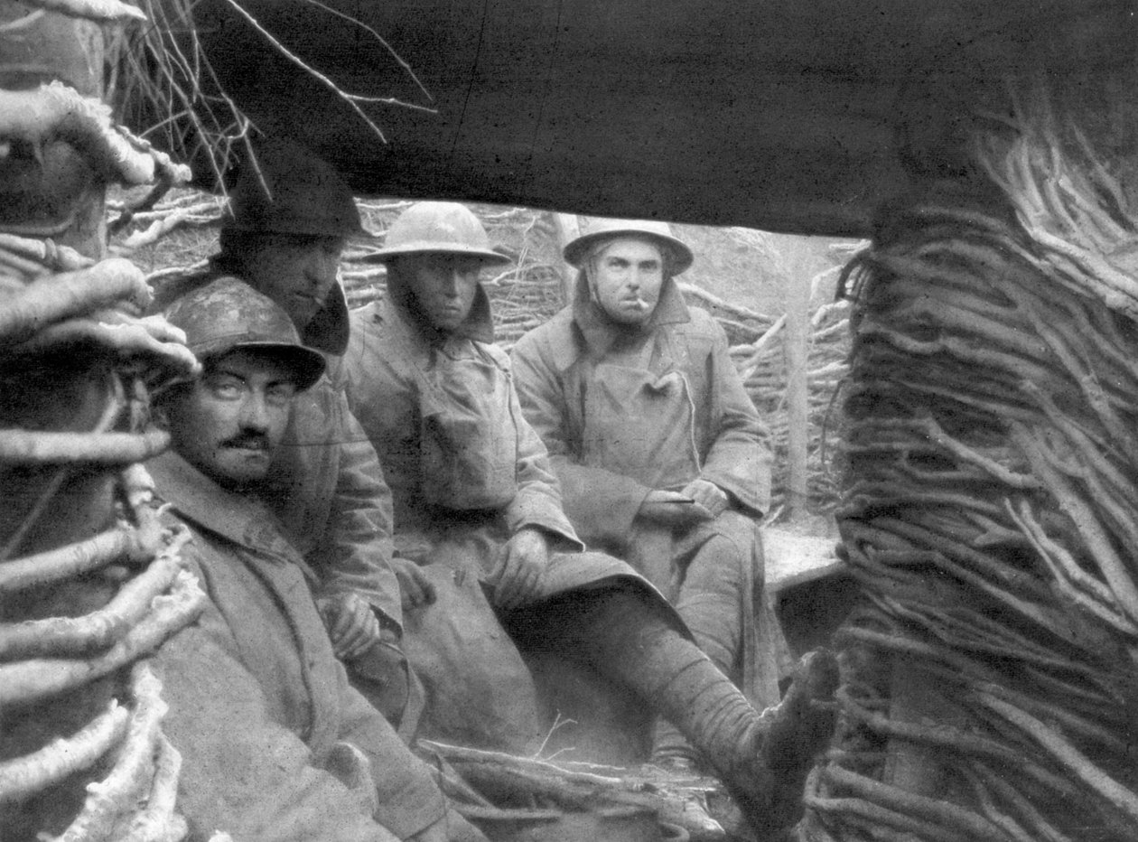 美国和法国军队在前部战trench中，1917-1918年 作者 不明