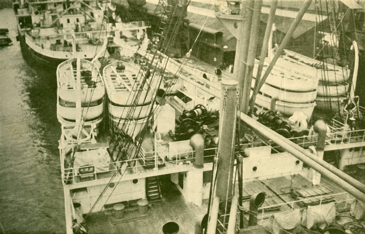 建于1930年的Leviathan号上令人印象深刻的船只。 作者 不明
