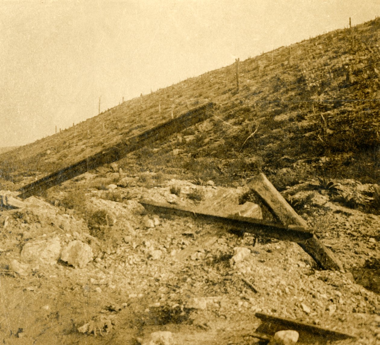 法国北部Douaumont堡周围地区，c1914-c1918 作者 不明