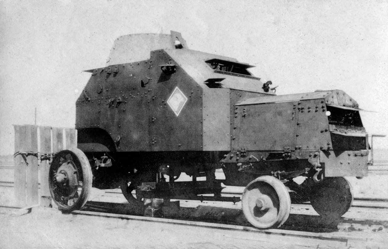伊拉克巴格达，铁轨上的装甲车，1917-1919年 作者 不明