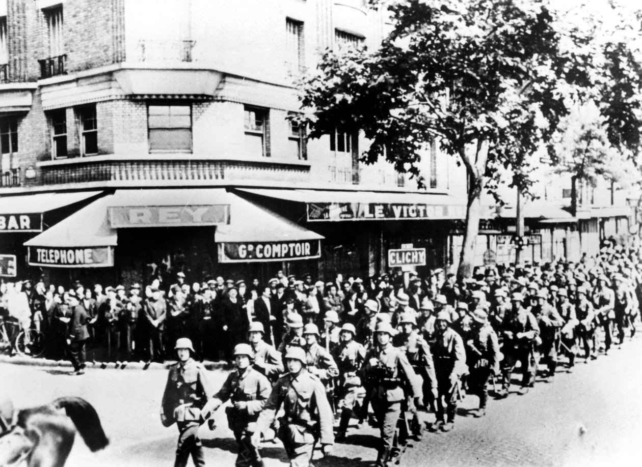 1940年6月，第一批德军抵达巴黎 作者 不明