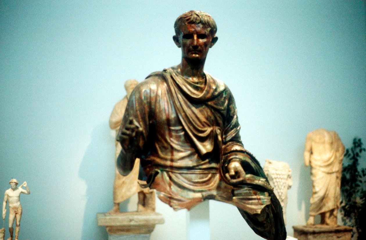 奥古斯都·凯撒（Augustus Caesar）-盖乌斯·朱利叶斯·凯撒（Gaius Julius Caesar）Octavianus 63 BC-14 AD，第一位罗马皇帝 作者 不明