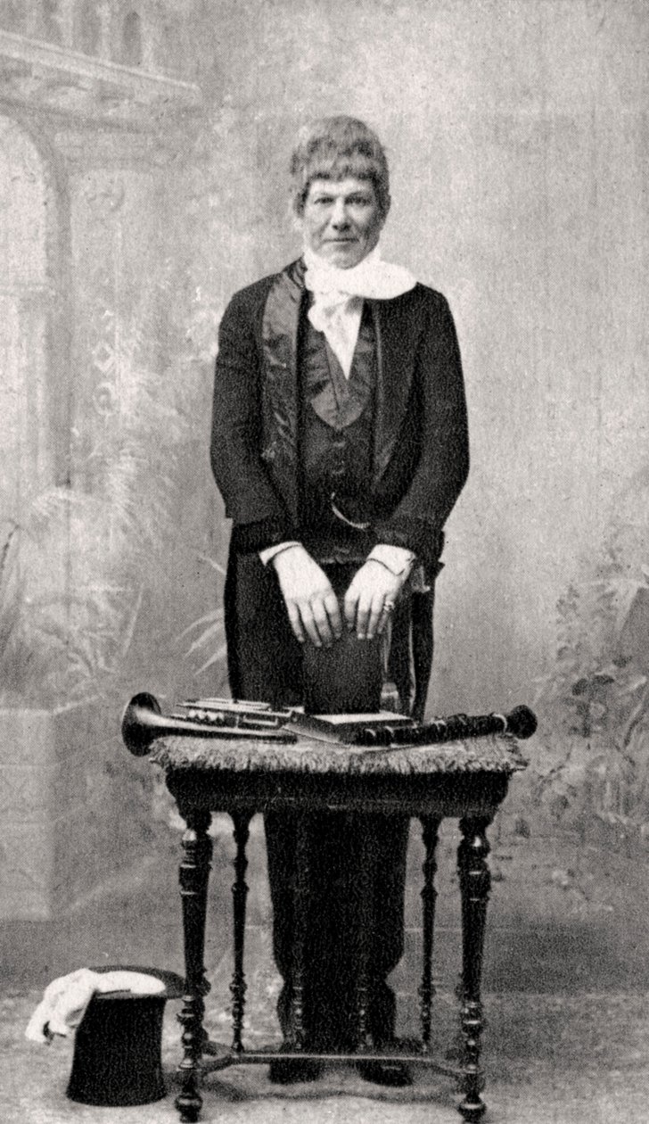 父亲男爵，1883年 作者 不明