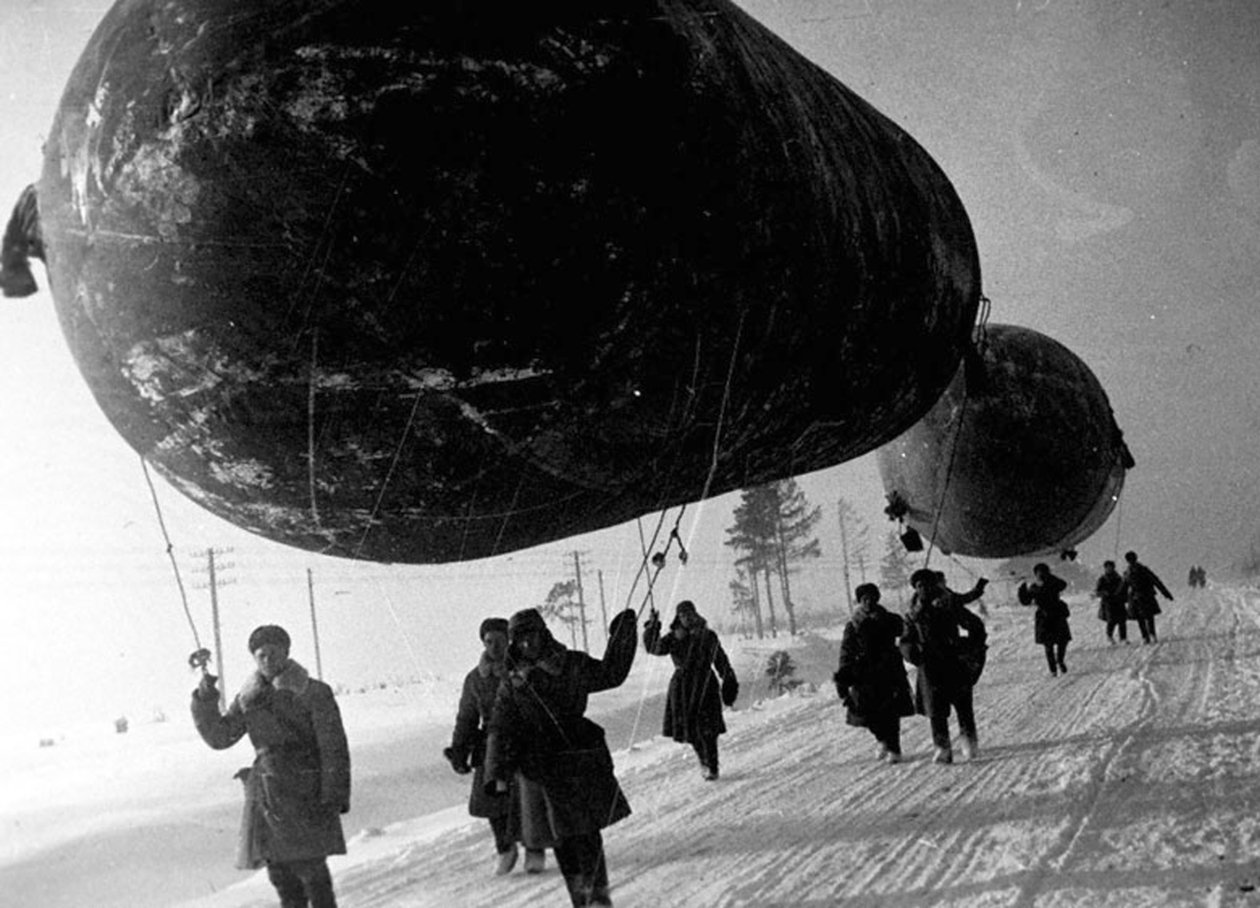 1941年，苏联莫斯科，附近的弹幕气球 作者 不明