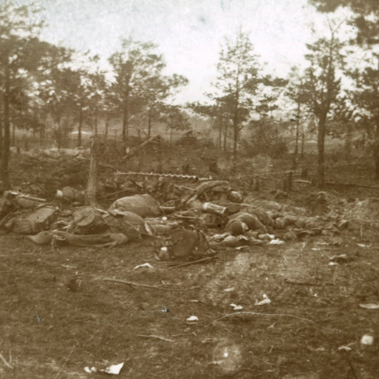 香槟之战，法国北部苏安，约于1915年。 作者 不明