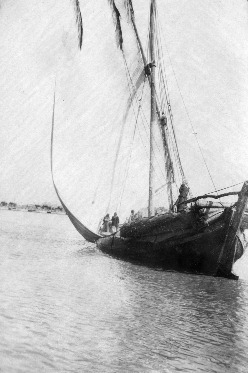 1918年，在美索不达米亚的底格里斯河上乘船航行 作者 不明