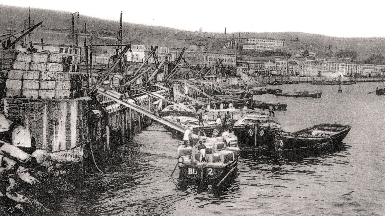 c1900s智利瓦尔帕莱索，Malecon河上的船 作者 不明