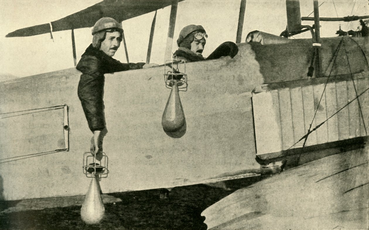 炸弹投掷器，1914-1918，c1920。 作者 不明
