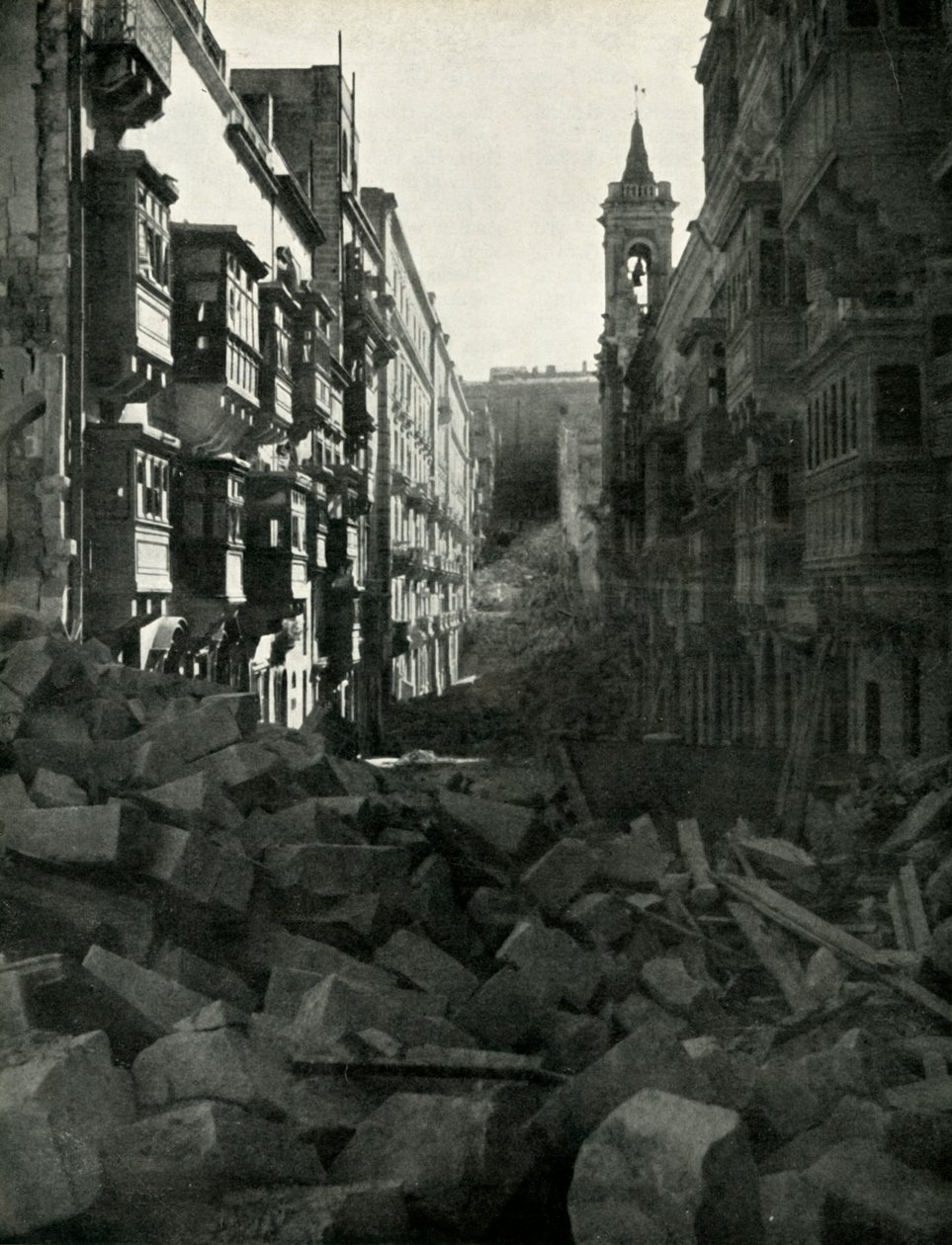 1942年，第二次世界大战，马耳他街道上炸弹炸毁，1944年。 作者 不明