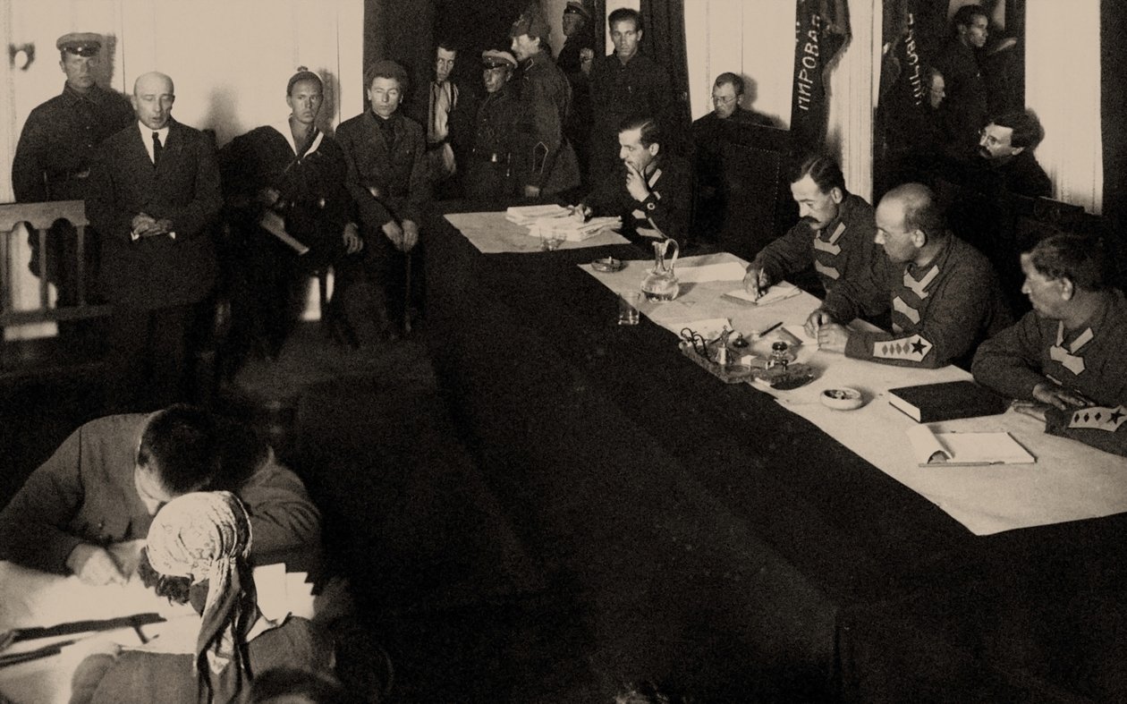 鲍里斯-萨文科夫在苏联最高法庭的军事委员会......，1924年。 作者 不明