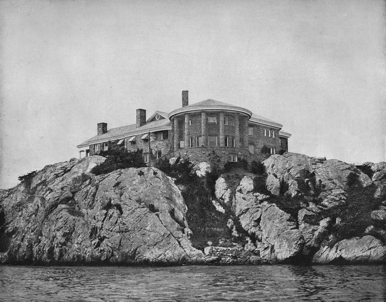 布伦顿湾（Brentons Cove），纽波特，罗德岛（c1897）。 作者 不明