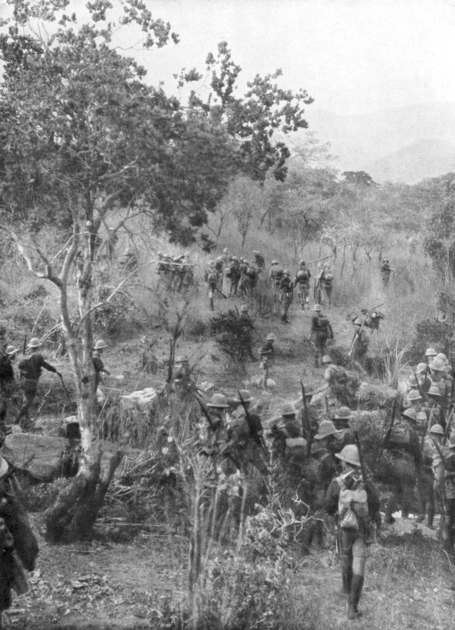 第一次世界大战，1915年，在德意志东非边界上的灌木丛中的英军 作者 不明