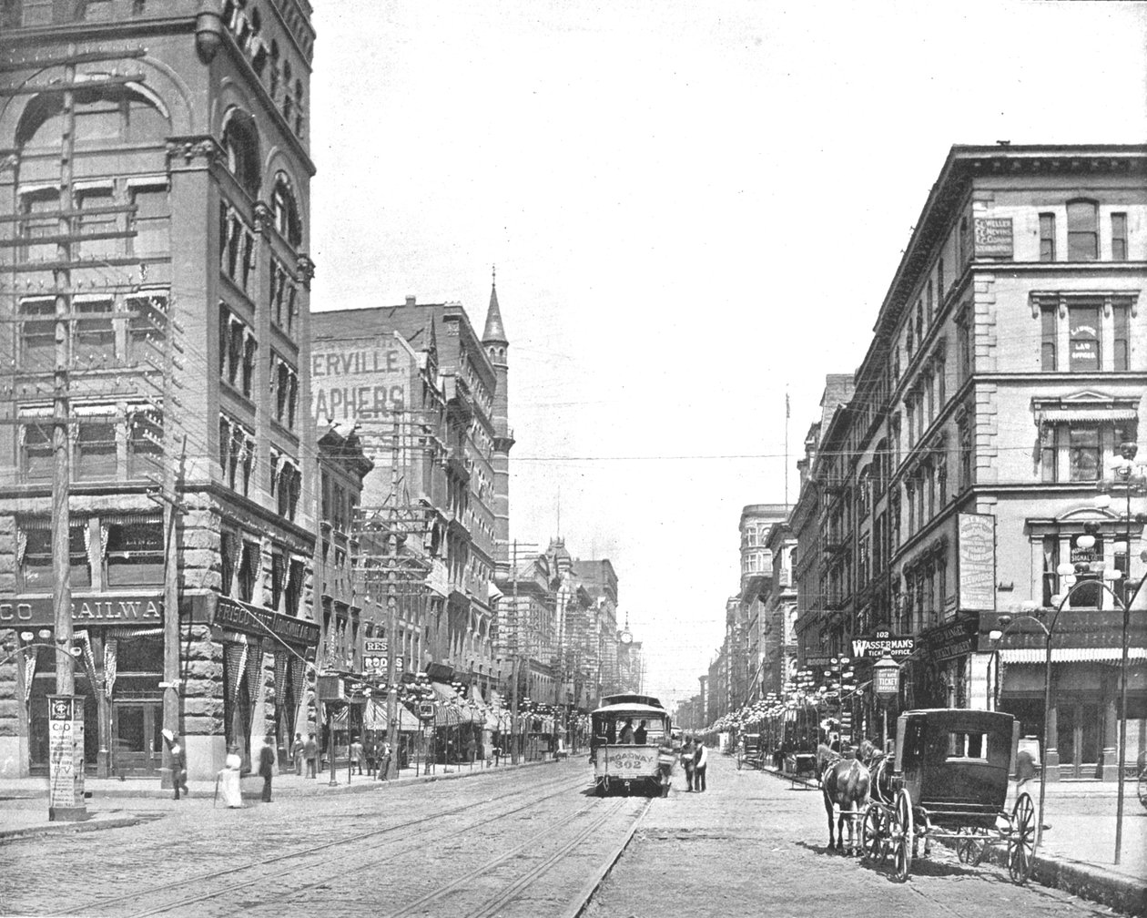 美国，密苏里州圣路易斯，栗子街北面的百老汇，摄于1900年。 作者 不明