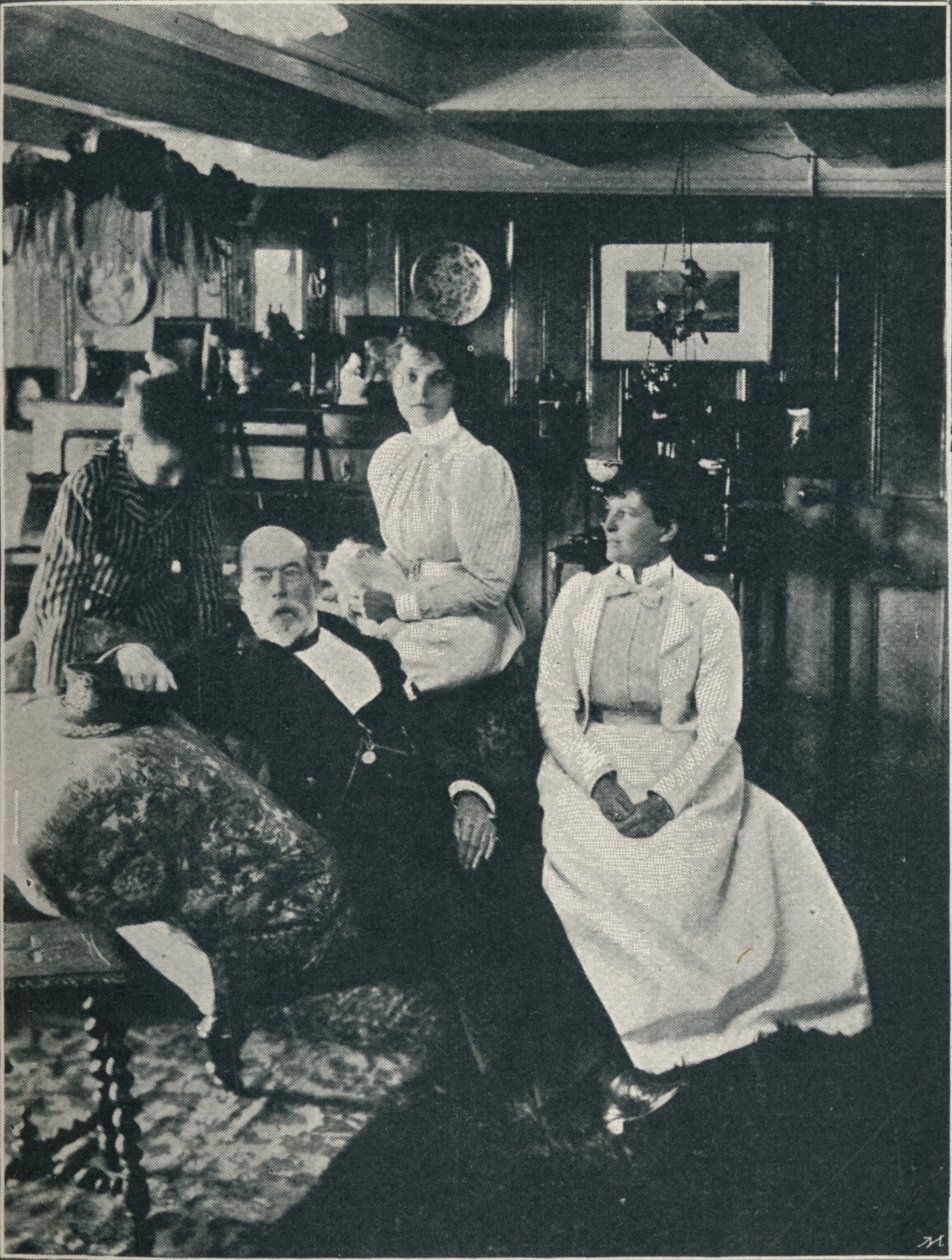 布尔奇耶上尉，他的女儿和孙女，c1900年，1910年 作者 不明