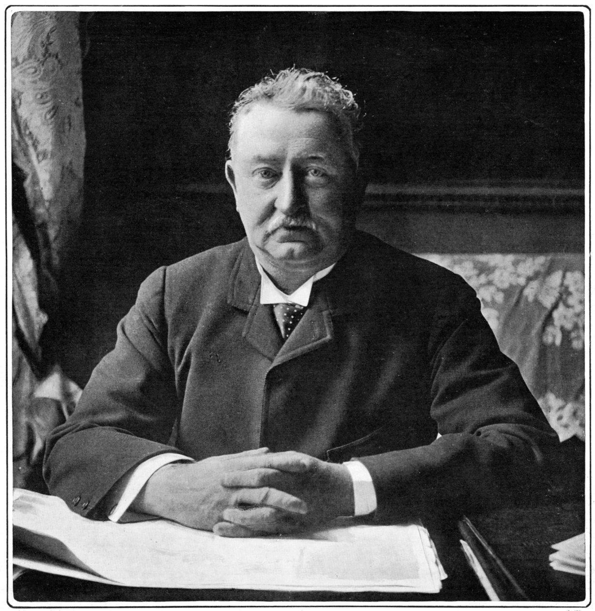 塞西尔·罗兹（Cecil Rhodes），出生于英国的南非企业家兼政治家，c1901 作者 不明