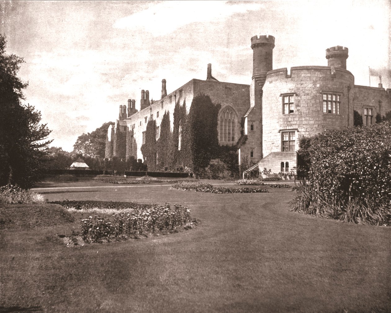 Chirk城堡，Chirk，威尔士雷克瑟姆，1894年。 作者 不明