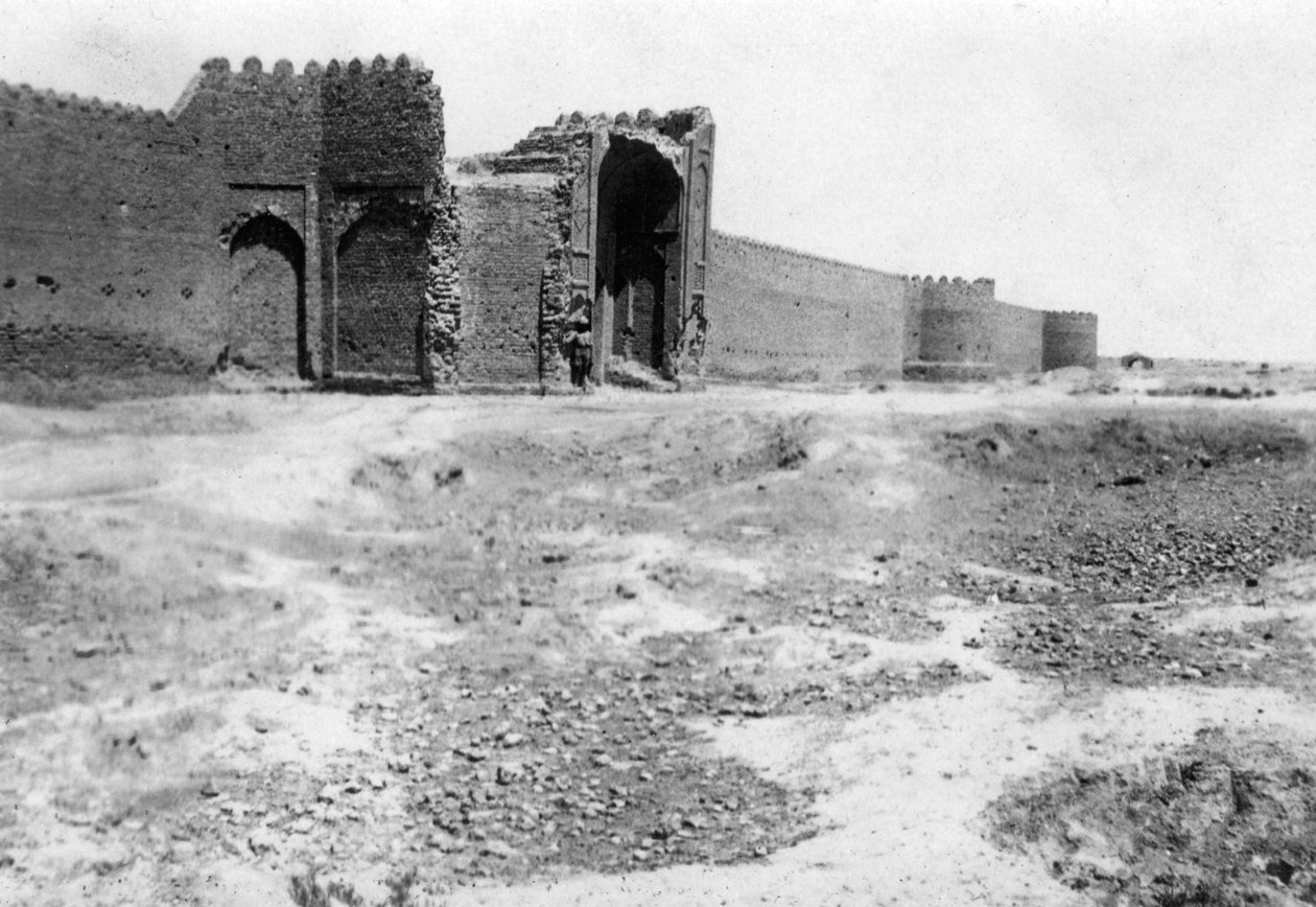 美索不达米亚萨马拉（Samarra）城门，1918年 作者 不明
