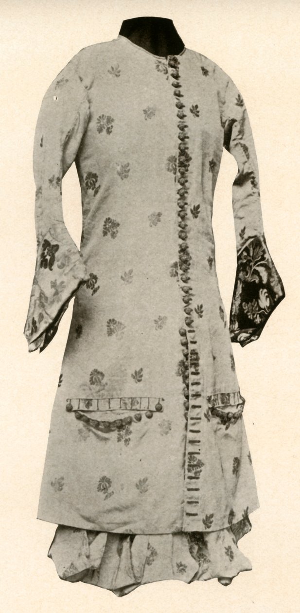 浅黄色锦缎的大衣和饱满的马裤，花朵和叶子，c1670，1937年。 作者 不明