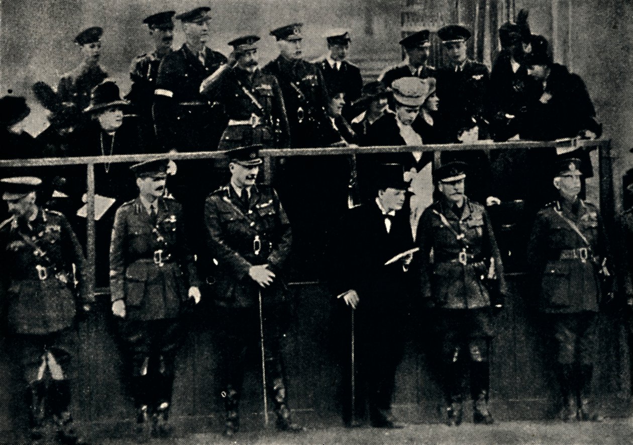 1919年至1945年3月，穿越伦敦的殖民军队。 作者 不明