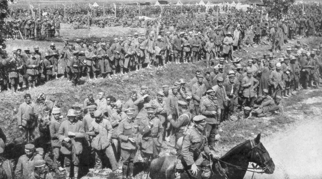 1918年法国索姆省的德国囚犯专栏 作者 不明