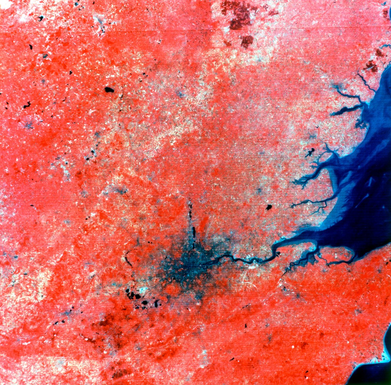 1975年7月29日Landsat 2拍摄的伦敦综合照片 作者 不明