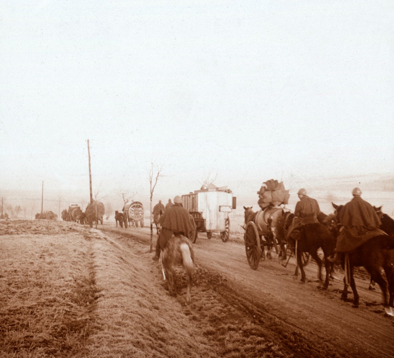 护卫舰，法国北部吉尼库尔，1916年 作者 不明