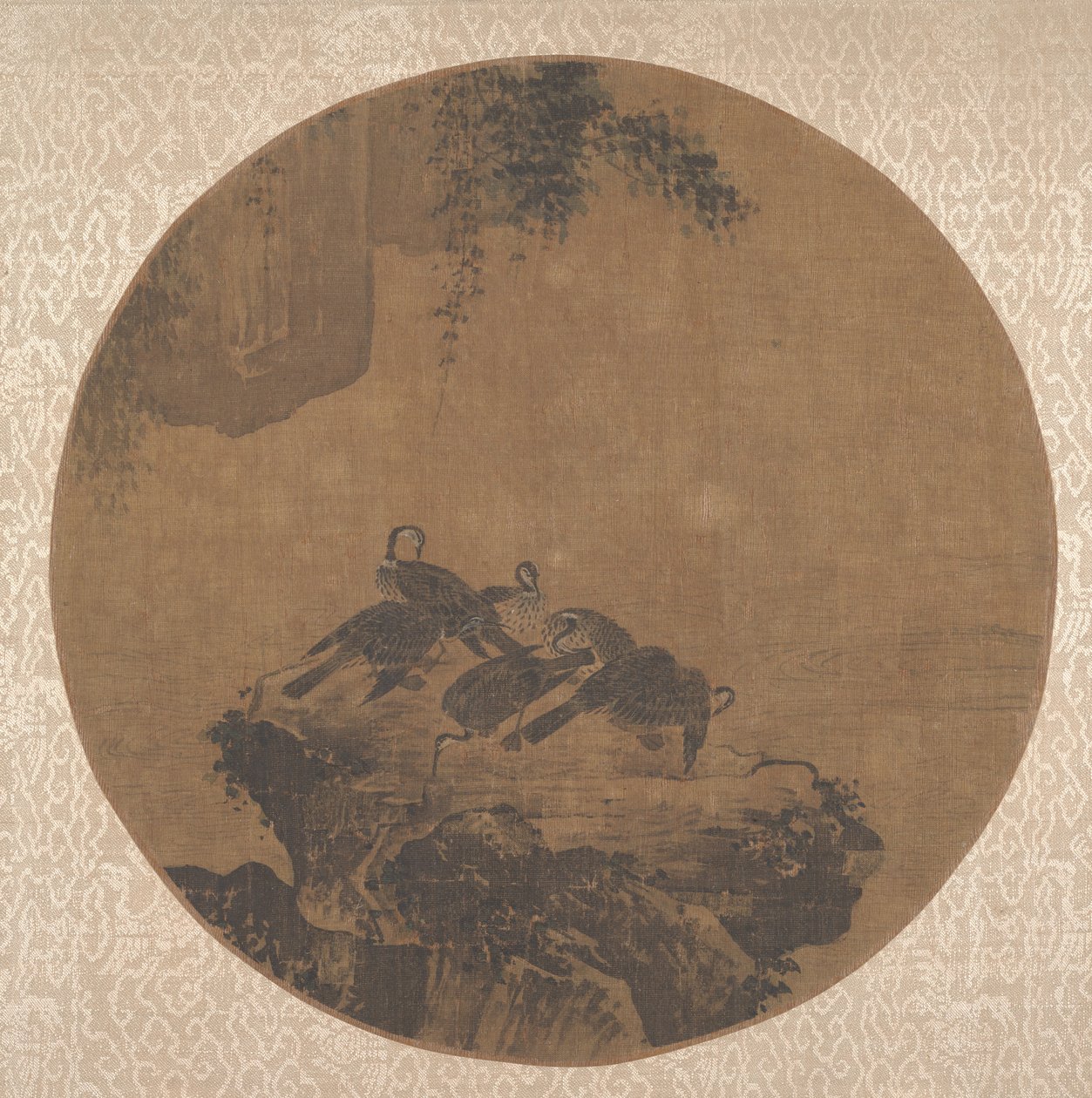 岩石上的鸬鹚。 作者 不明