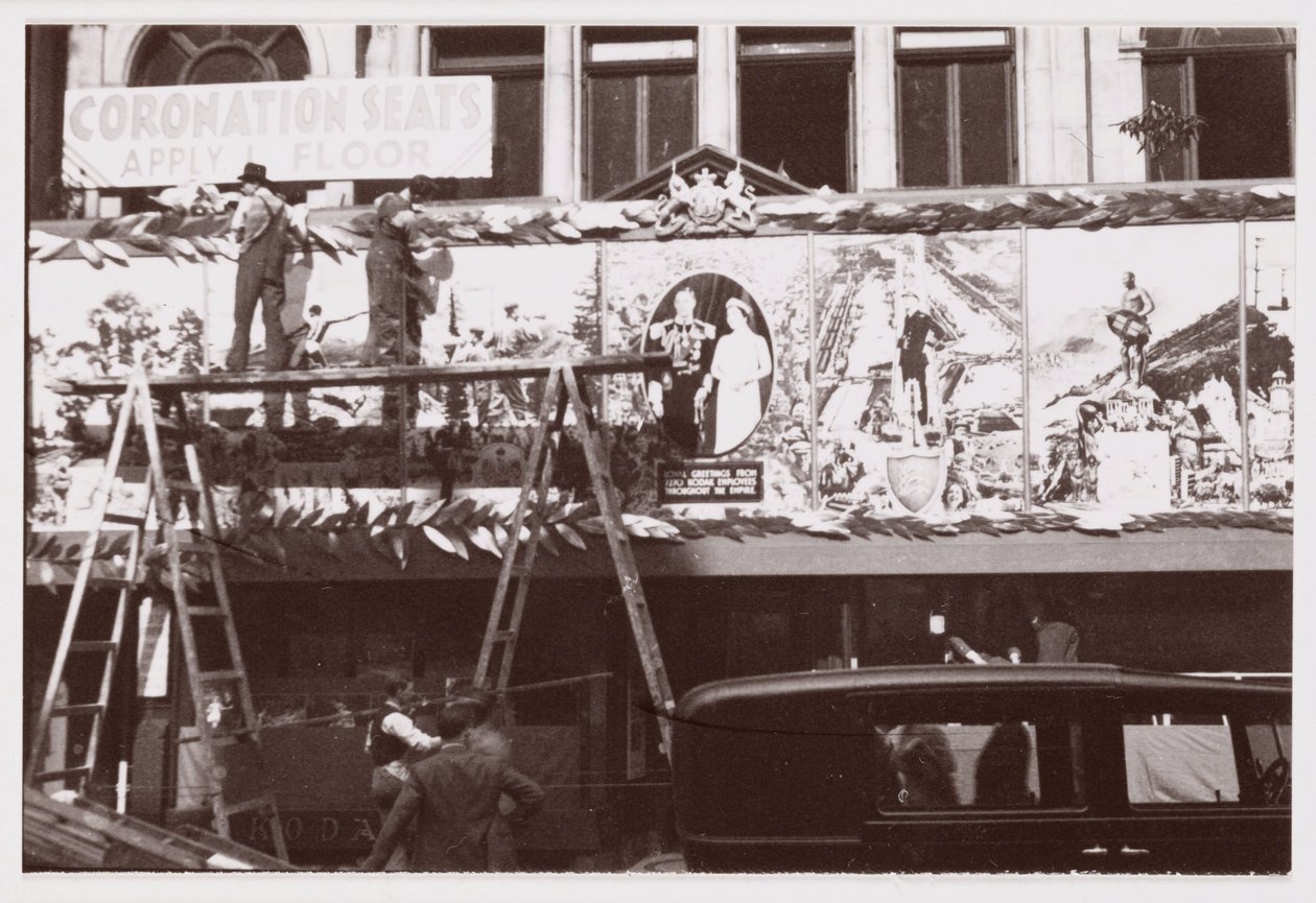 Coronation decorations at the offices of Kodak Limited, London 作者 不明