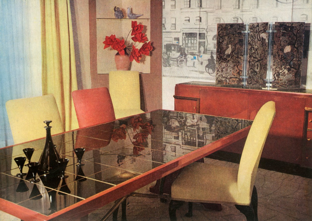 海斯·马歇尔（Hayes Marshall）为伦敦福特纳姆与梅森有限公司（Fortnum＆Mason Ltd.）于1937年在桑德布夫漆中使用的餐厅。 作者 不明