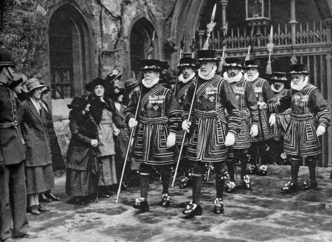 约旦·沃德斯（Yeomen Warders）分配的大笔金钱，伦敦塔，1926-1927年 作者 不明