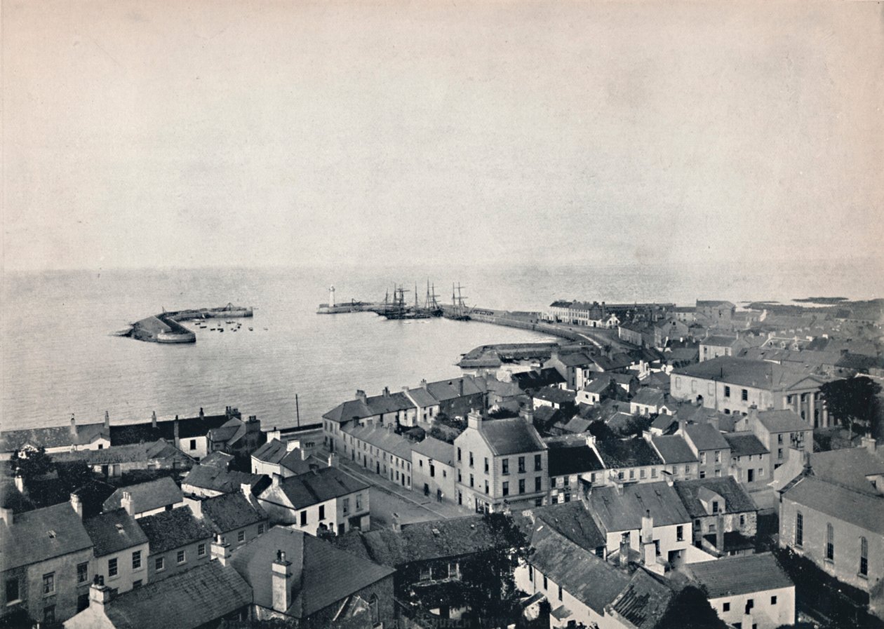 多纳加德（Donaghadee）-高耸的教堂，展示港口，1895年 作者 不明