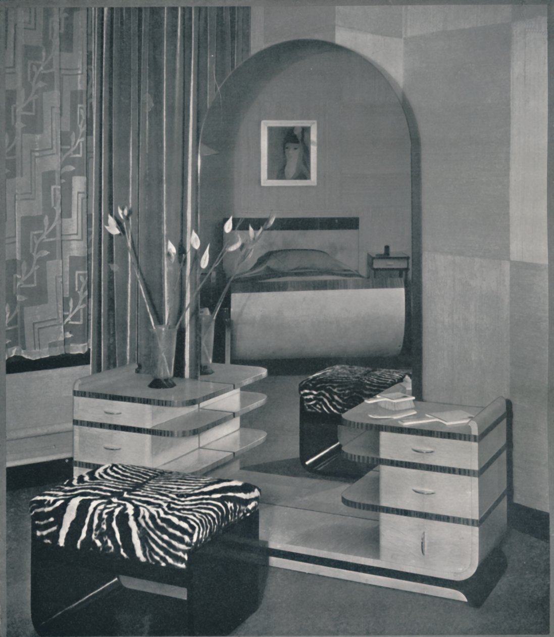 专为Frankl Galleres，Inc.设计的梳妆台和凳子，1933年 作者 不明