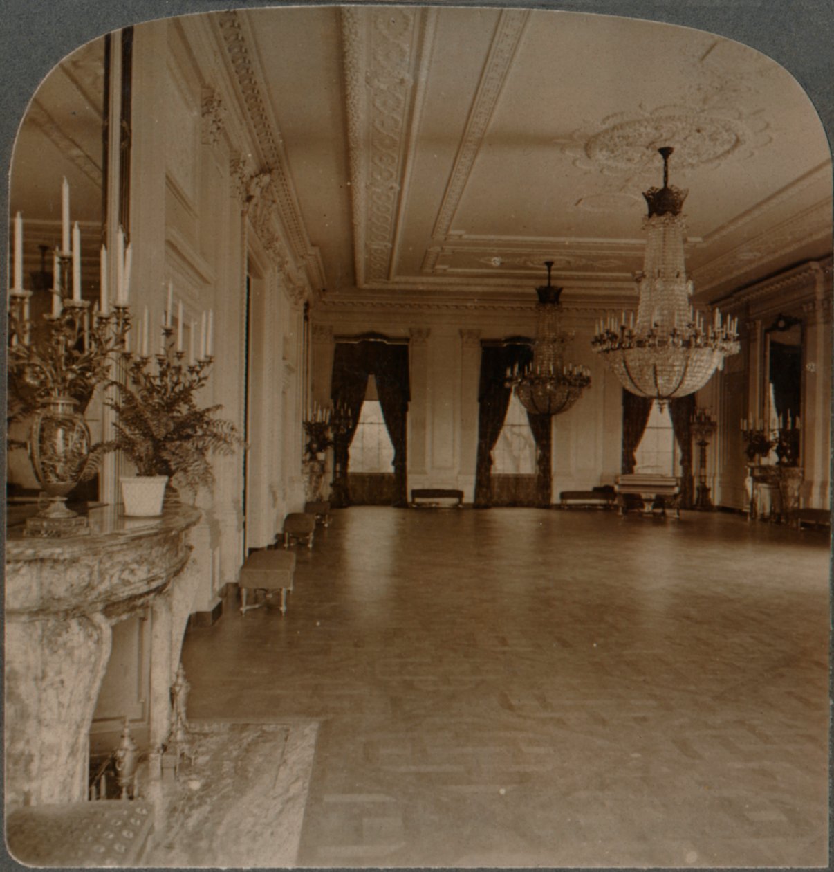 东厅，举行招待会，白宫，华盛顿特区，c1900 作者 不明
