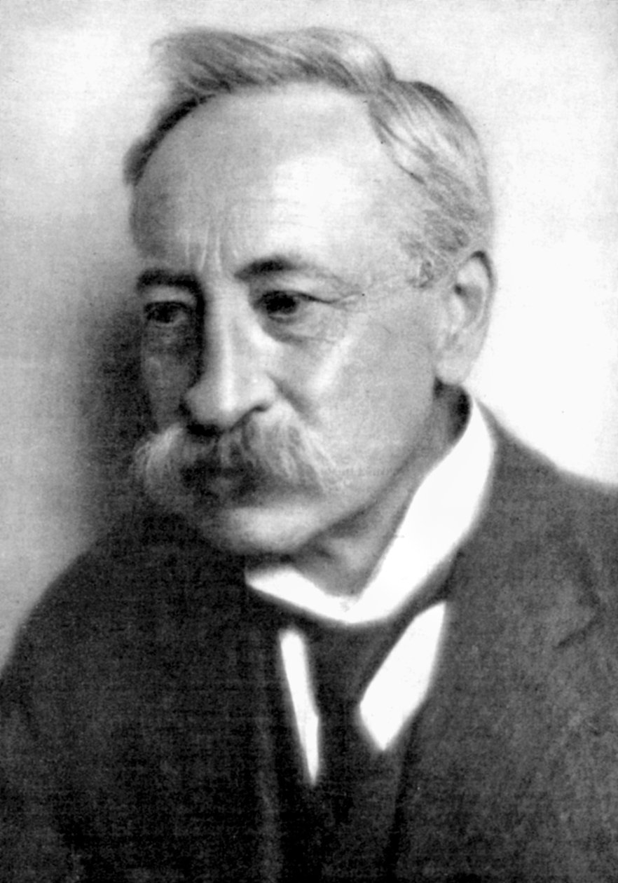 伊甸园菲尔珀斯（Eden Phillpotts）1862-1960年，英国小说家，诗人和戏剧家，二十世纪初 作者 不明