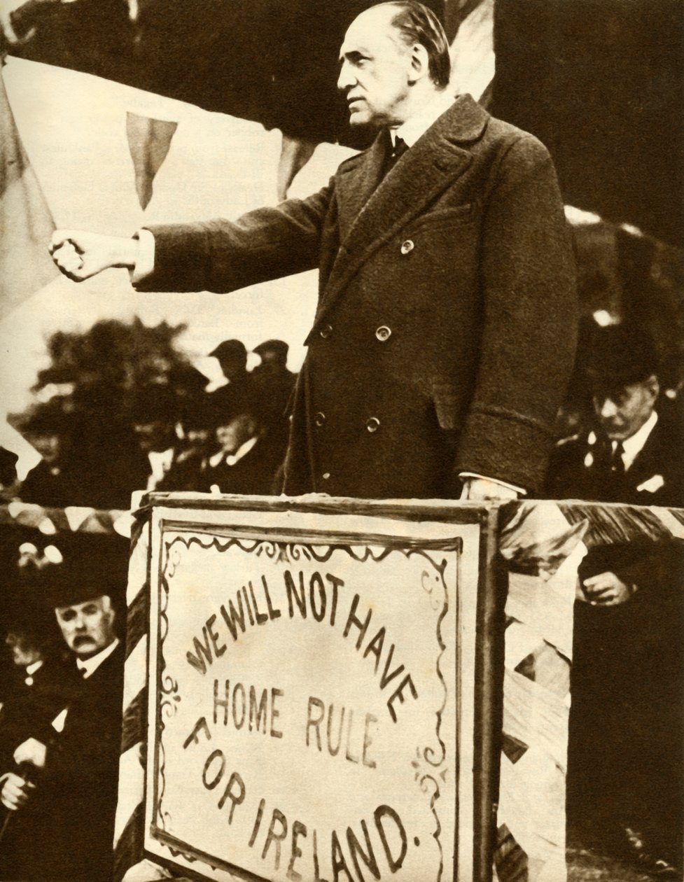 爱德华·卡森（Edward Carson）发表演讲，1912年，1935年。 作者 不明