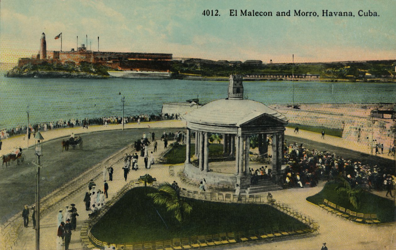El Malecon和Morro，古巴哈瓦那，摄于1915年。 作者 不明