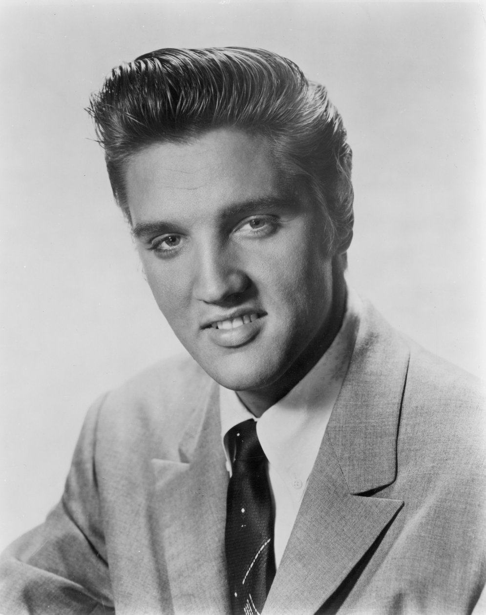 猫王埃尔维斯·普雷斯利（Elvis Presley），美国歌手和演员，1956年 作者 不明