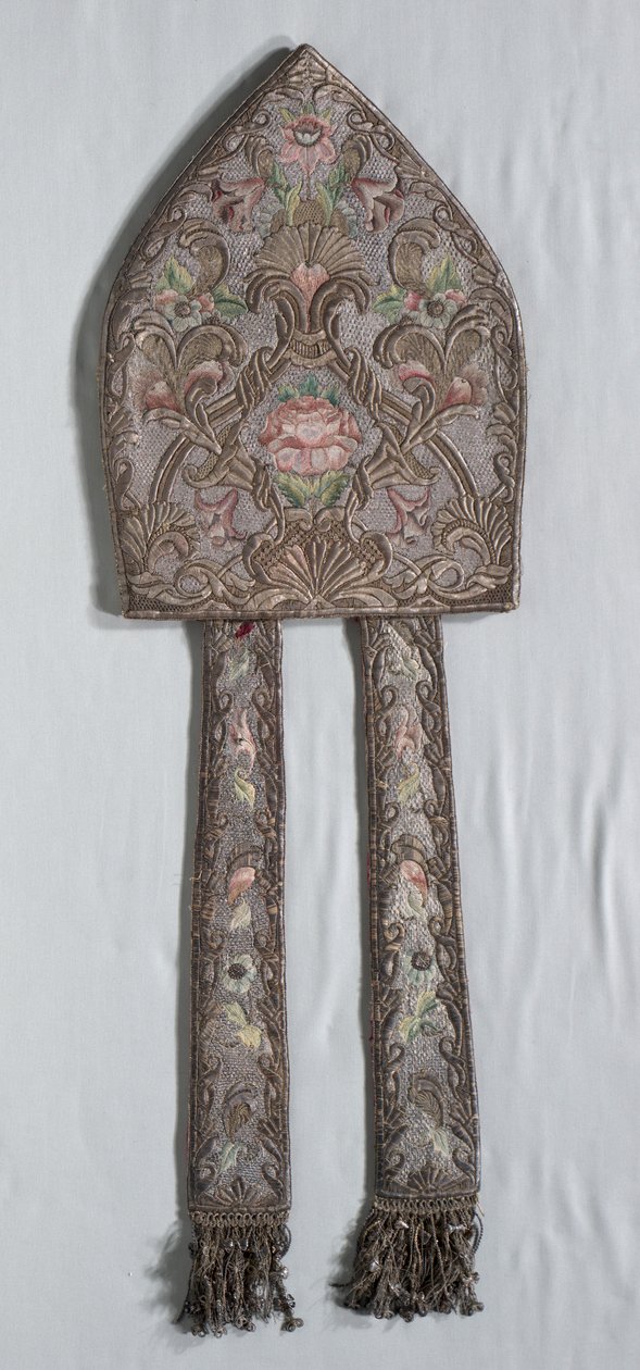 绣花斜接器，1700年代。 作者 不明