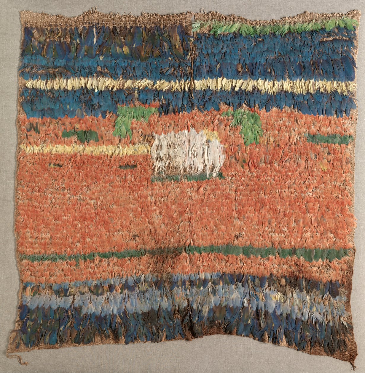 羽绒战袍或长袍，600-1500。 作者 不明