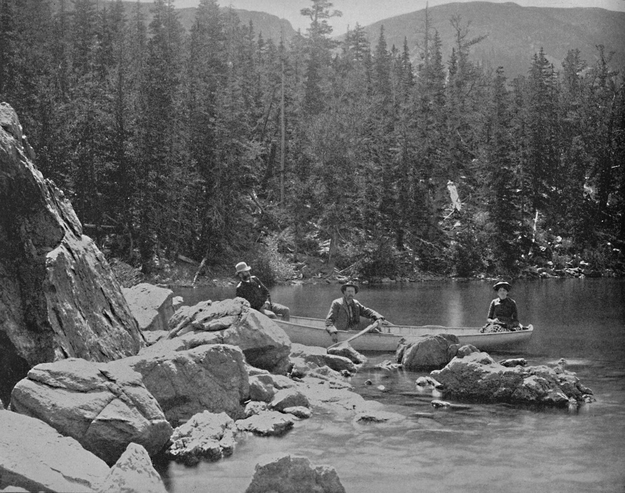 1897年，科罗拉多州乔治敦附近的芬湖。 作者 不明