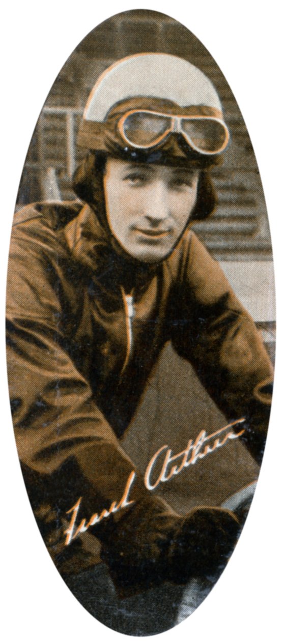 弗兰克·亚瑟（Frank Arthur）1908-1972，澳大利亚赛车场队长，1935 作者 不明