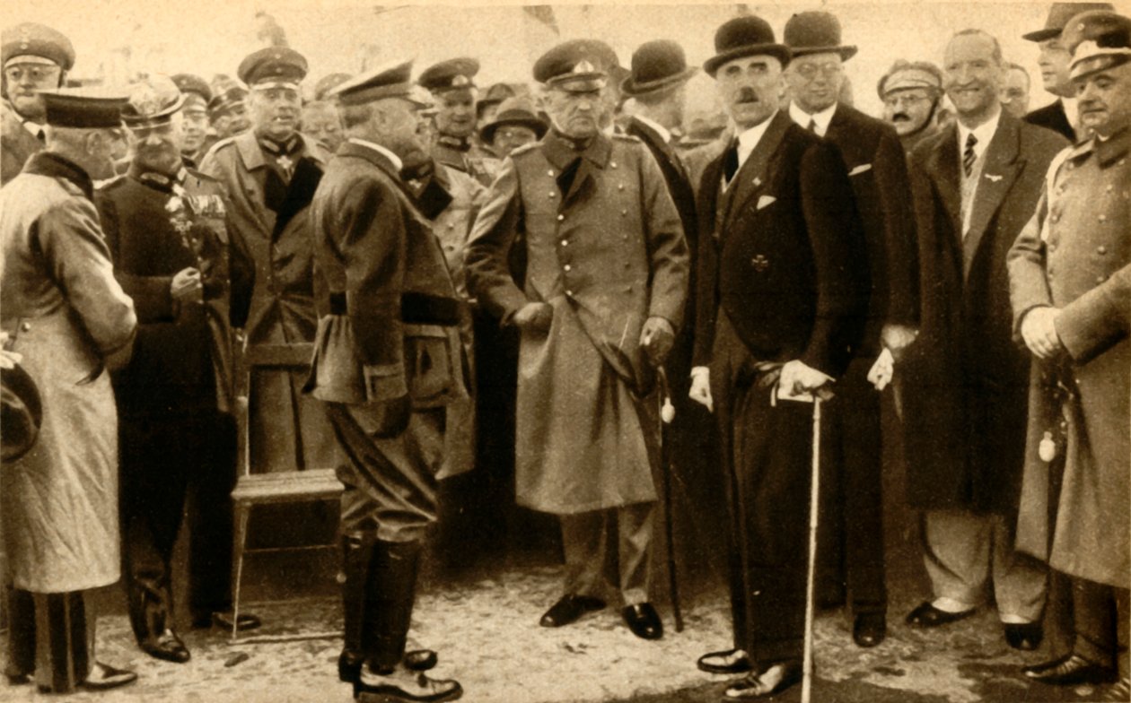弗朗兹·冯·帕彭（Franz von Papen）和库尔·冯·施莱歇（Kurt von Schleicher），1932年，1933年。 作者 不明