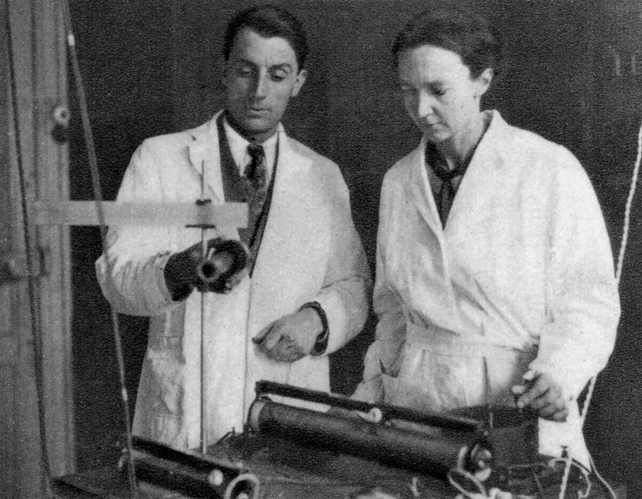 法国科学家Frederic Joliot和Irene Joliot-Curie，1935年 作者 不明