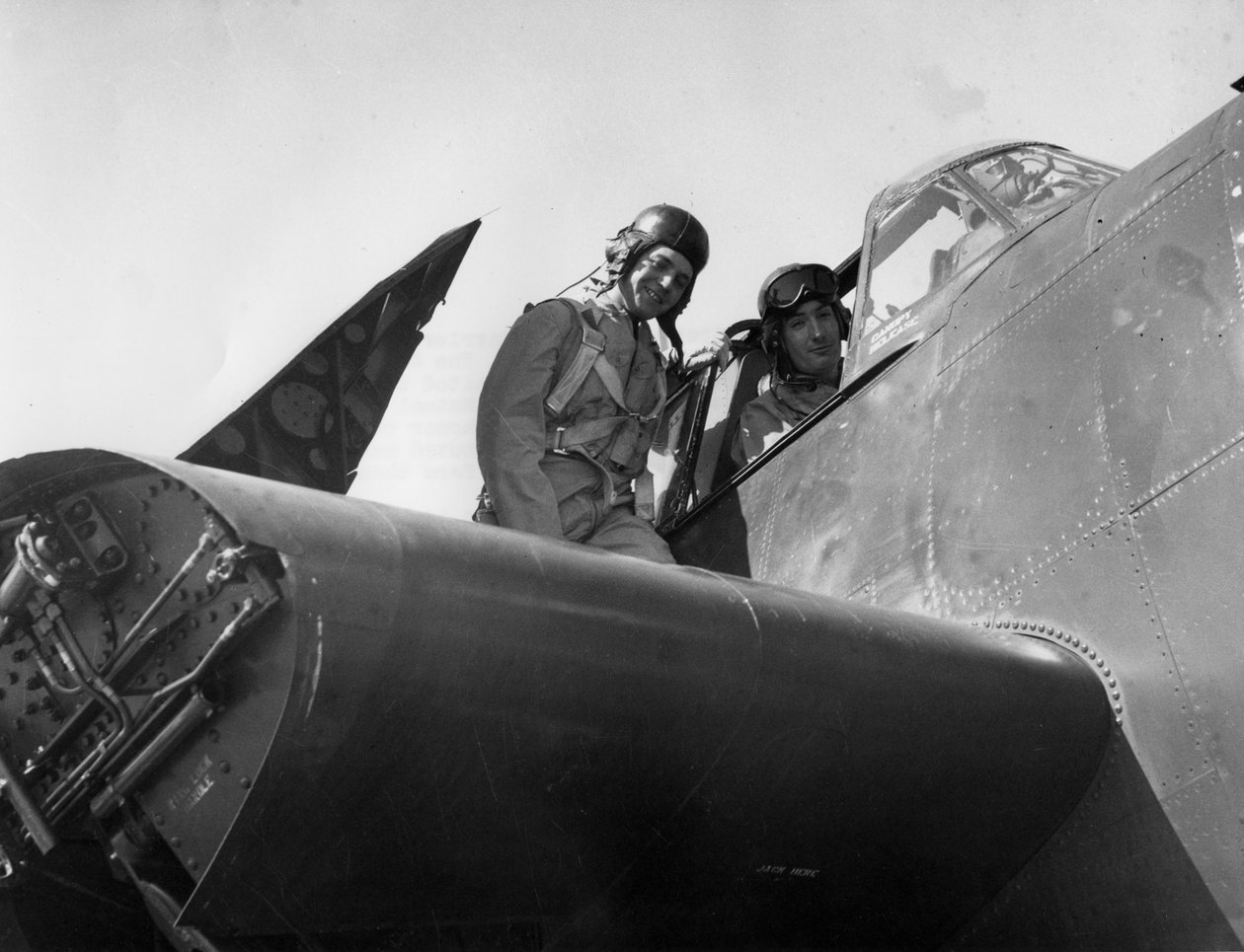 1951年，法国航空人员在美国罗得岛州昆塞特的海军航空站接受了培训 作者 不明