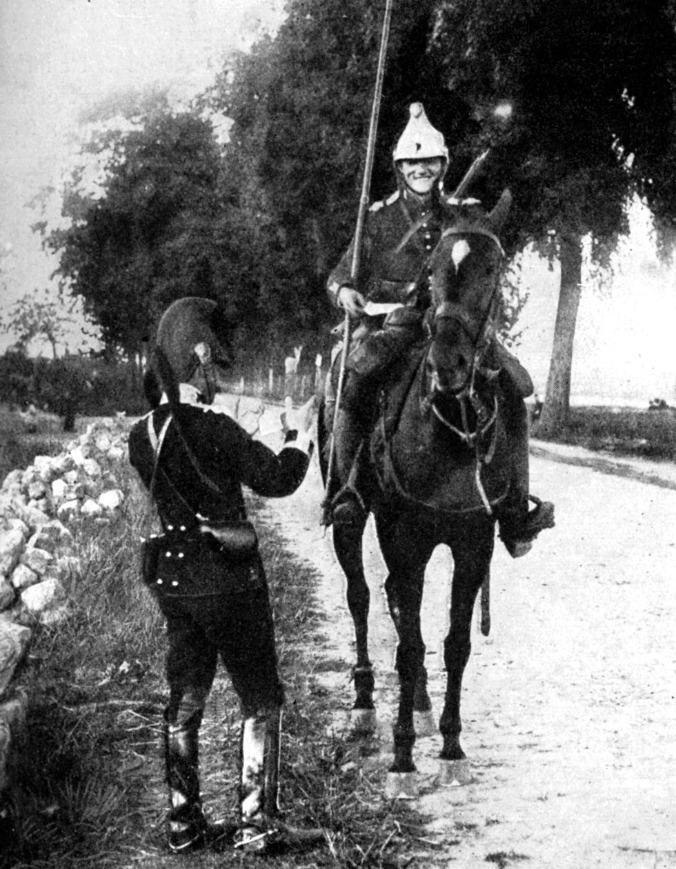 法国龙骑兵运送护照以警惕比利时纠察队员，第一次世界大战，1914年 作者 不明