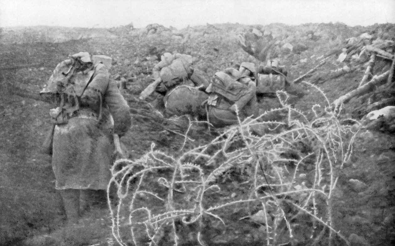1915年8月2日，法国步兵袭击法国凡尔登附近的Eparges山脊 作者 不明